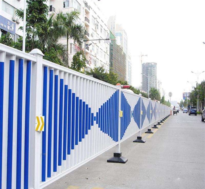 贵州道路护栏批发，坚定不移的守护在道路之间